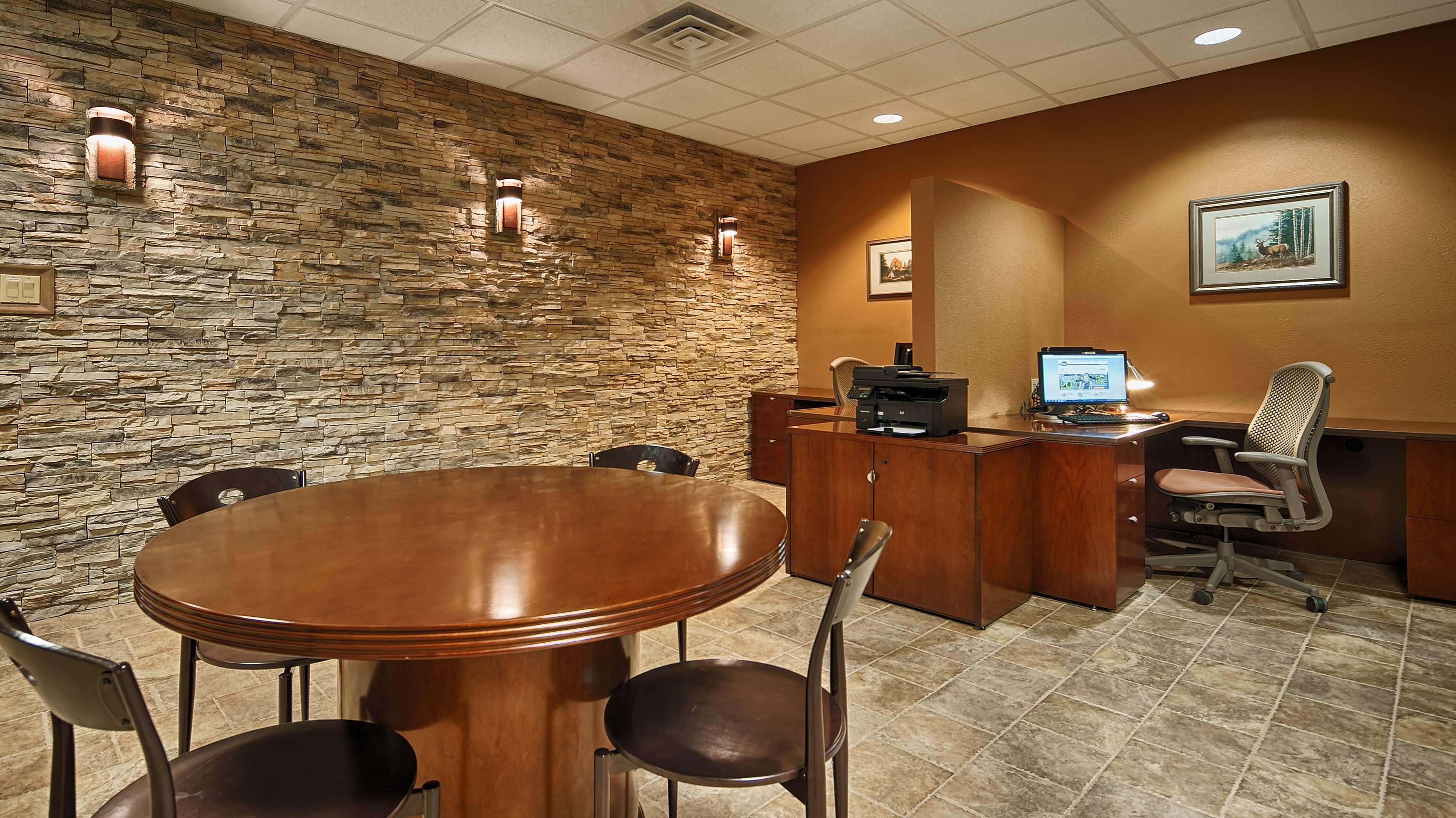 Best Western Plus Raton Hotel Exterior photo