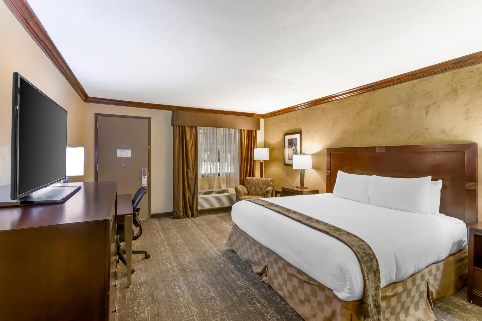 Best Western Plus Raton Hotel Exterior photo