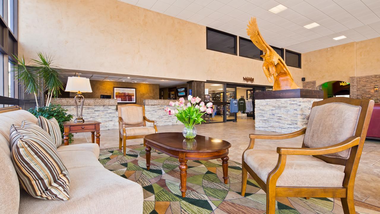 Best Western Plus Raton Hotel Exterior photo
